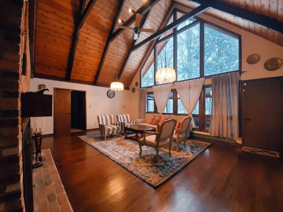 Walk To Pool & Beach - Spacious Gateway, Hot Tub, Game Room Pocono Country Place Luaran gambar